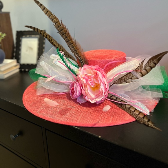 Derby hat ๐ - Picture 2 of 5